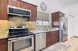 1443 E Wickieup Ln, Phoenix, AZ 85024 - Photo 15