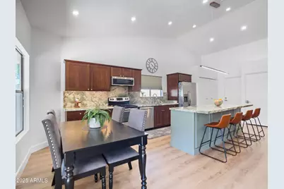 1443 E Wickieup Lane, Phoenix, AZ 85024 - Photo 11
