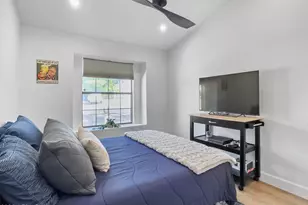 1443 E Wickieup Ln, Phoenix, AZ 85024 - Photo 29