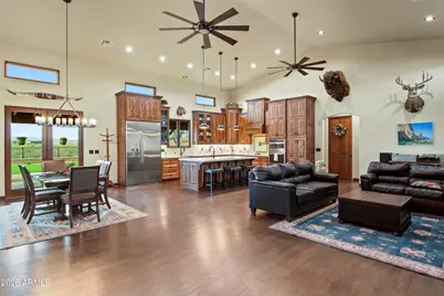 837 W Bralliar Road, Wickenburg, AZ 85390 - Photo 9