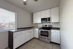 641 N 30th St, Phoenix, AZ 85008 - Photo 1