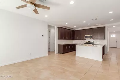 8911 W Solano Drive, Glendale, AZ 85305 - Photo 9