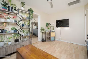 2402 N 36th Pl, Phoenix, AZ 85008 - Photo 15