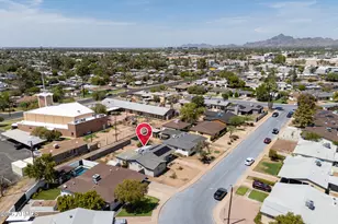 2402 N 36th Pl, Phoenix, AZ 85008 - Photo 23