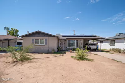 2402 N 36th Place, Phoenix, AZ 85008 - Photo 1