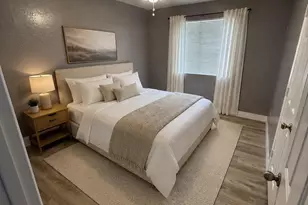 815 E Cavalier Dr, Phoenix, AZ 85014 - Photo 19