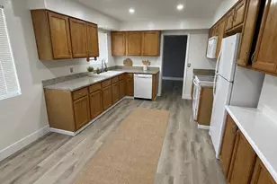 815 E Cavalier Dr, Phoenix, AZ 85014 - Photo 9