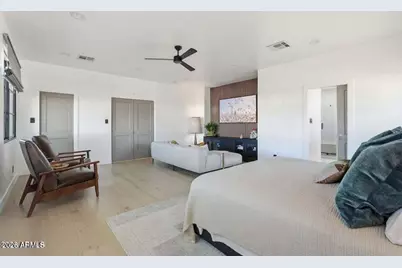 3901 E Weldon Avenue, Phoenix, AZ 85018 - Photo 11