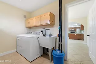 10226 W Palmer Dr, Sun City, AZ 85351 - Photo 27