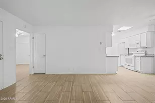 8101 N 107th Ave, Peoria, AZ 85345 - Photo 11