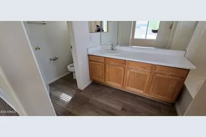 10936 W Vista Avenue, Glendale, AZ 85307 - Photo 11