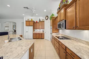 2724 E Bridgeport Pkwy, Gilbert, AZ 85295 - Photo 11