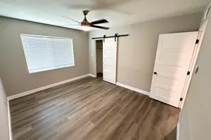 2220 E Heatherbrae Dr, Phoenix, AZ 85016 - Photo 9