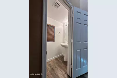 2477 N 73rd Drive, Phoenix, AZ 85035 - Photo 11