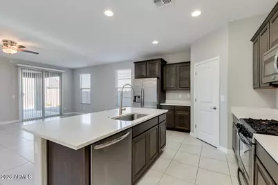 13634 W Briles Road, Peoria, AZ 85383 - Photo 11