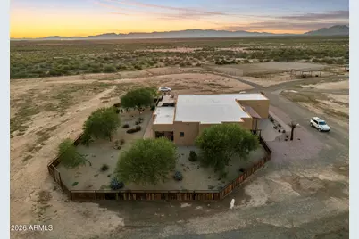 46629 W Luray Road, Wickenburg, AZ 85390 - Photo 19