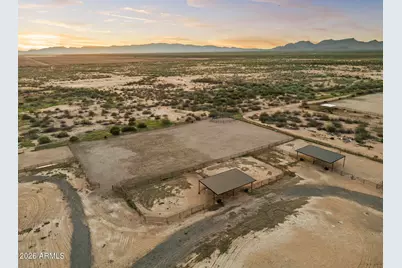 46629 W Luray Road, Wickenburg, AZ 85390 - Photo 7