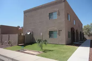 2838 E Tracy Ln, Phoenix, AZ 85032 - Photo 1