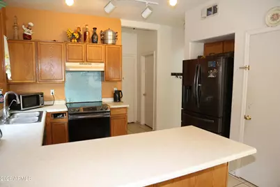 11960 N 89th Drive, Peoria, AZ 85345 - Photo 9