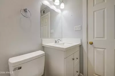 1901 E Encinas Lane, Phoenix, AZ 85040 - Photo 13