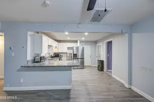 1901 E Encinas Ln, Phoenix, AZ 85040 - Photo 7