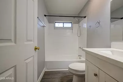 1901 E Encinas Lane, Phoenix, AZ 85040 - Photo 11