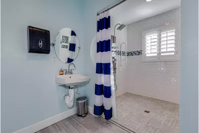 813 E Glendale Avenue, Phoenix, AZ 85020 - Photo 15