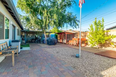 813 E Glendale Avenue, Phoenix, AZ 85020 - Photo 27
