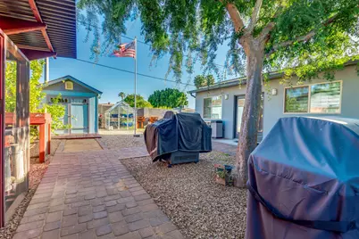 813 E Glendale Avenue, Phoenix, AZ 85020 - Photo 25