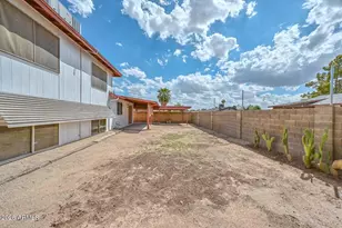 2602 N 60th Dr, Phoenix, AZ 85035 - Photo 37