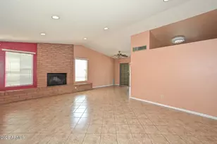 2602 N 60th Dr, Phoenix, AZ 85035 - Photo 5