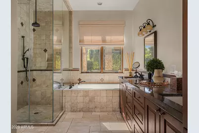 6624 N 66th Place N, Paradise Valley, AZ 85253 - Photo 23