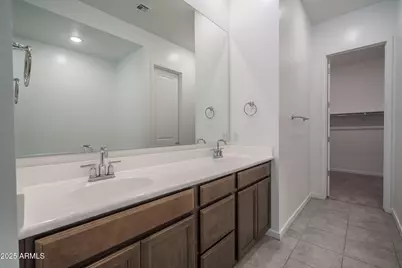 14084 W Desert Flower Drive, Goodyear, AZ 85395 - Photo 11