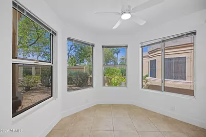 19532 N 88th Drive, Peoria, AZ 85382 - Photo 11
