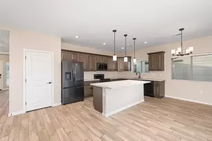 8560 W Mission Hills Dr, Arizona City, AZ 85123 - Photo 15