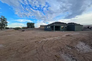8560 W Mission Hills Dr, Arizona City, AZ 85123 - Photo 5
