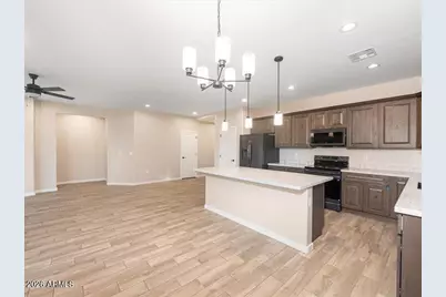 8560 W Mission Hills Drive, Arizona City, AZ 85123 - Photo 17
