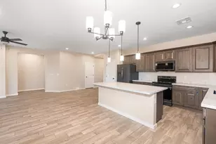 8560 W Mission Hills Dr, Arizona City, AZ 85123 - Photo 17
