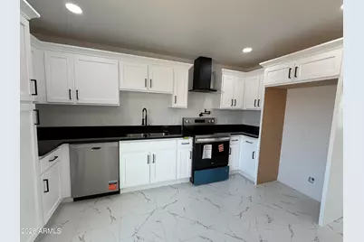 6742 W Hazelwood Street, Phoenix, AZ 85033 - Photo 3