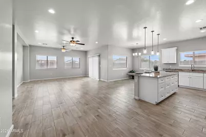 9561 W Kramer Place, Arizona City, AZ 85123 - Photo 3