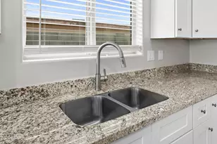 9561 W Kramer Pl, Arizona City, AZ 85123 - Photo 5