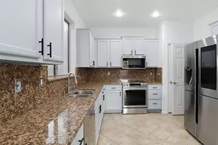 85 W Goldfinch Way, Chandler, AZ 85286 - Photo 9