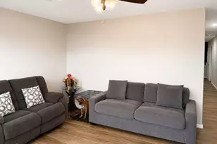 1947 E Raymond St, Phoenix, AZ 85040 - Photo 3