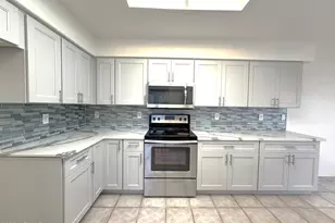 3506 E Rockwood Dr, Phoenix, AZ 85050 - Photo 9