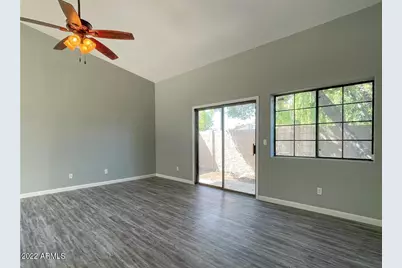 1124 E Rose Lane #14, Phoenix, AZ 85014 - Photo 5