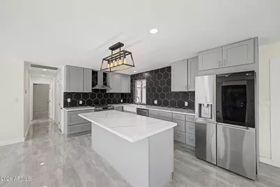 10846 N 12th Street, Phoenix, AZ 85020 - Photo 13