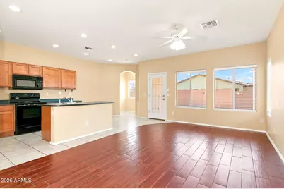 10233 W Parkway Drive, Tolleson, AZ 85353 - Photo 3
