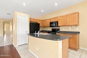 10233 W Parkway Dr, Tolleson, AZ 85353 - Photo 7