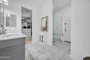 8032 E Del Laton Dr, Scottsdale, AZ 85258 - Photo 13