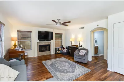 633 W Nopal Avenue, Mesa, AZ 85210 - Photo 5